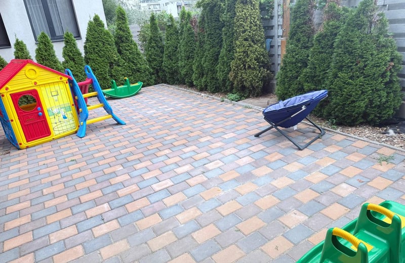 Аренда комфортной 2-комнатной квартиры с двориком, 41 м², Мамаия Норд, Констанца, Румыния